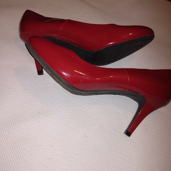 Sze 10 New Comfort Plus Heels.